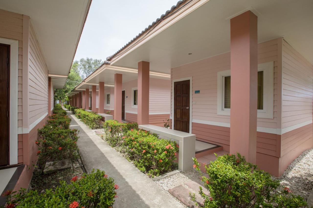Kiang Talay Resort Rayong Esterno foto